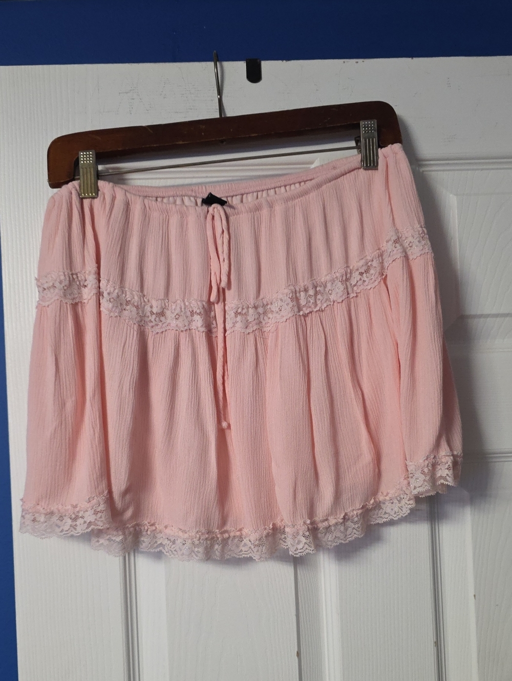 Windsor Lace Mini Skirt
